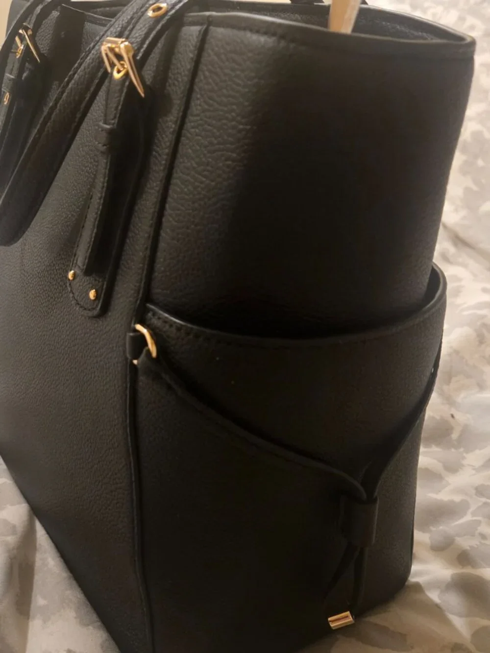 Michael Kors Voyager Tote